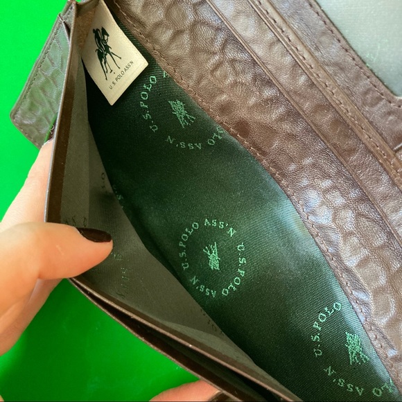 Bi-fold brown leather wallet - Picture 5 of 7